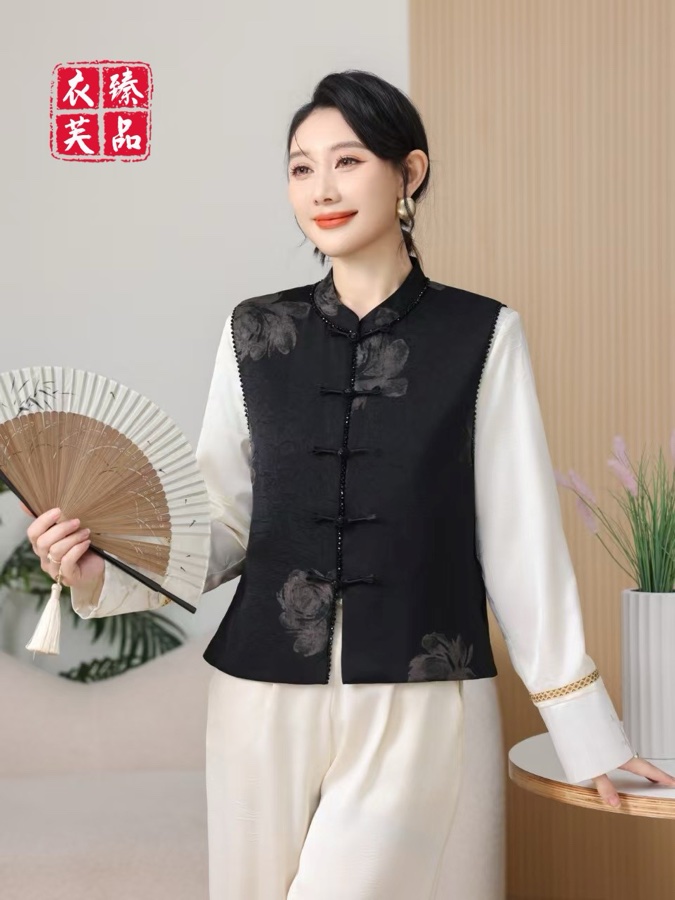 中式黑色雕花马甲